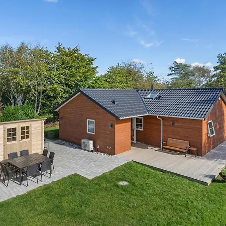 Feriehus Lovely In With Kitchen *