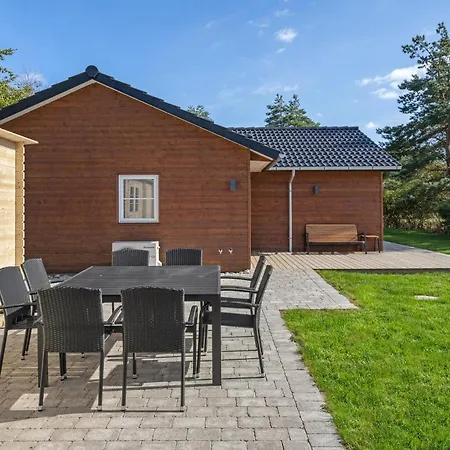 Lovely In With Kitchen בית נופש *